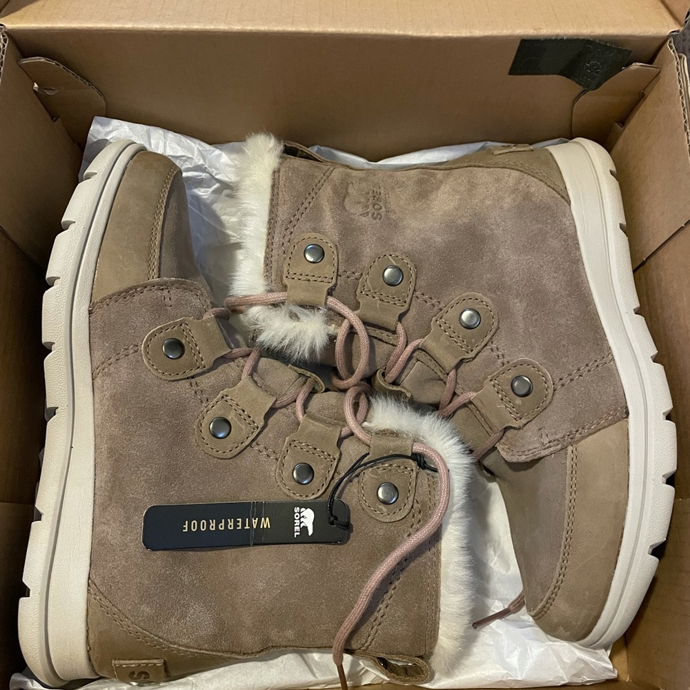 Sorel boots size 7